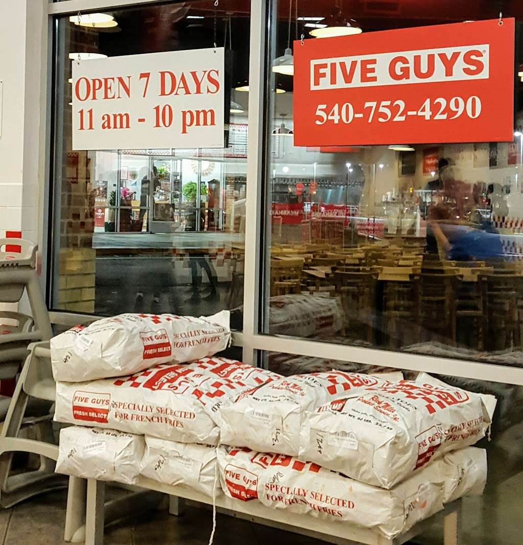 Five Guys | 570 Celebrate Virginia Pkwy, Fredericksburg, VA 22406, USA | Phone: (540) 752-4290