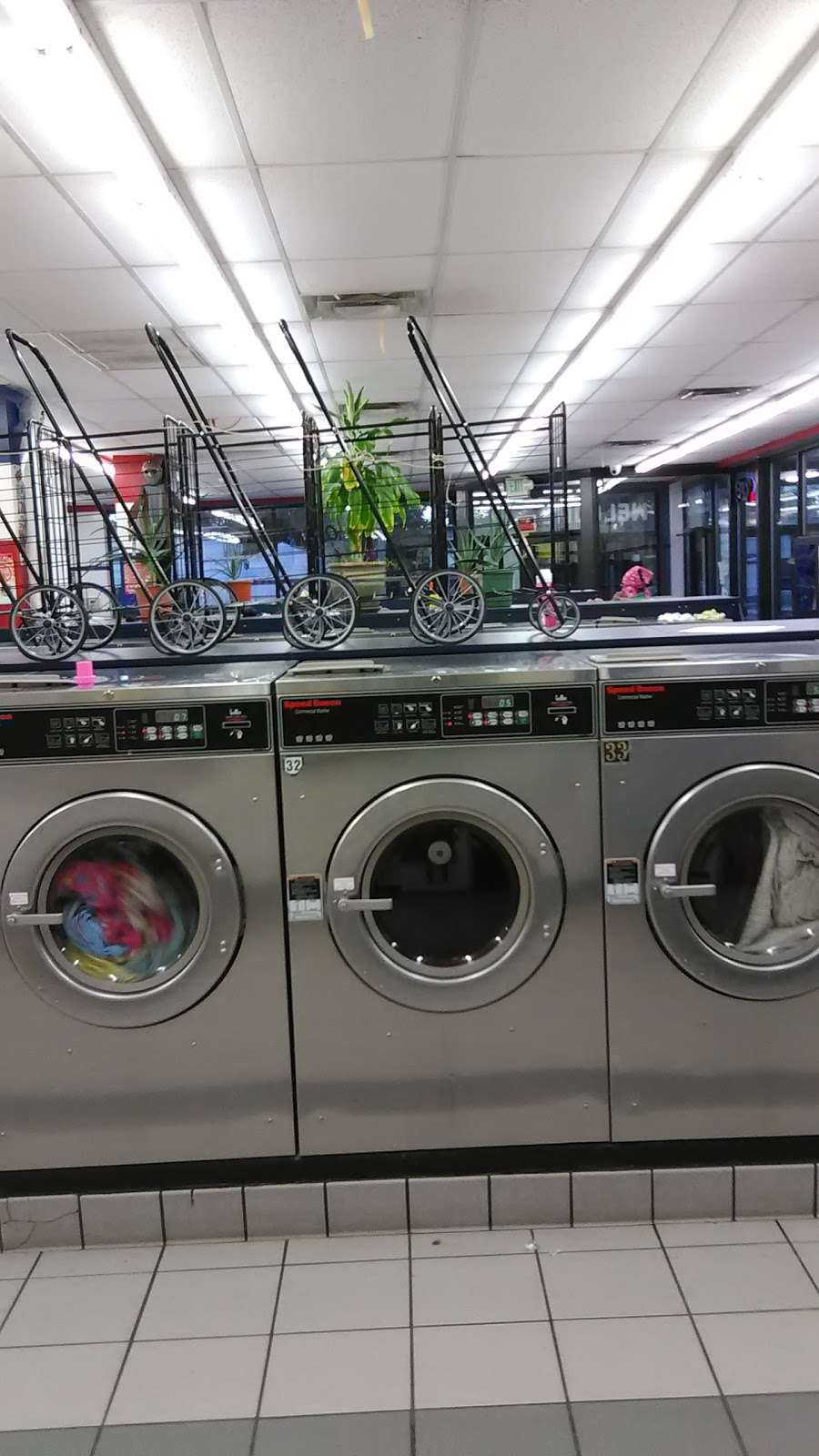 M & M Speed Laundry | 1201 W Ridge Rd, Gary, IN 46408, USA | Phone: (219) 887-2540