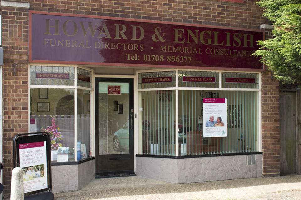 Howard & English Funeral Directors | 2, South Parade, South Rd, South Ockendon RM15 6BT, UK | Phone: 01708 856377