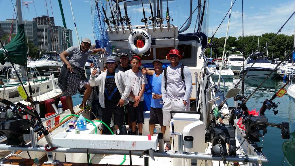 Skyline Fishing Charters | 2 W Belmont Harbor Dr, Chicago, IL 60657, USA | Phone: (312) 206-8800