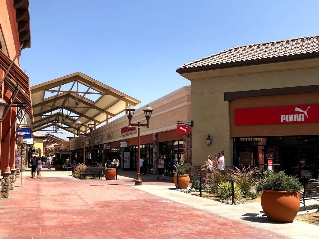 Gap Outlet | 5701 Outlets at Tejon Pkwy, Arvin, CA 93203 | Phone: (661) 858-1166