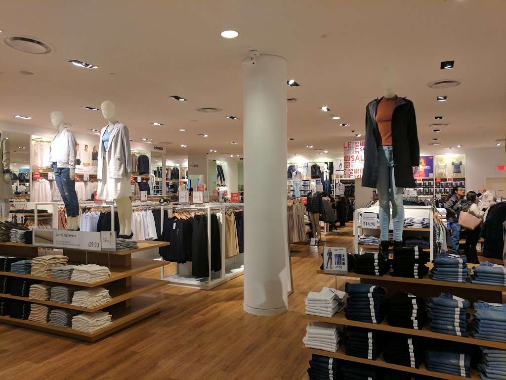 UNIQLO Bridgewater Commons | 400 Commons Way #243, Bridgewater, NJ 08807, USA | Phone: (877) 486-4756