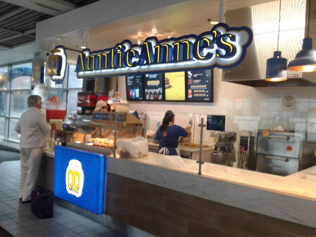 Auntie Annes | 7062 Elm Rd, Baltimore, MD 21240, USA | Phone: (410) 859-5151