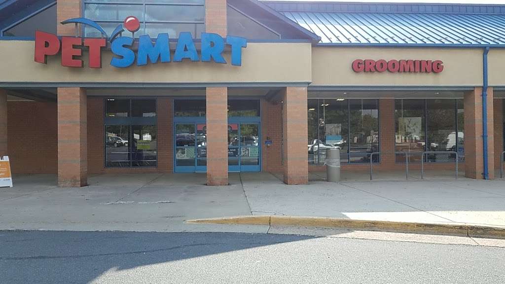 PetSmart | 13866 Metrotech Dr, Chantilly, VA 20151 | Phone: (703) 378-1295