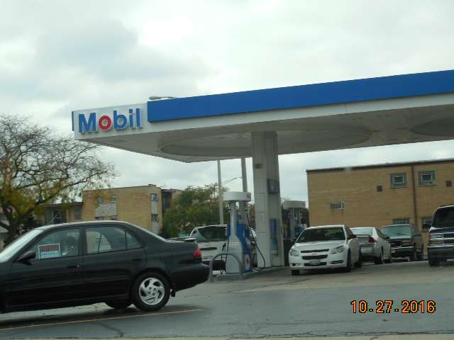 Mobil | 10240 S Pulaski Rd, Oak Lawn, IL 60453, USA | Phone: (708) 499-1869