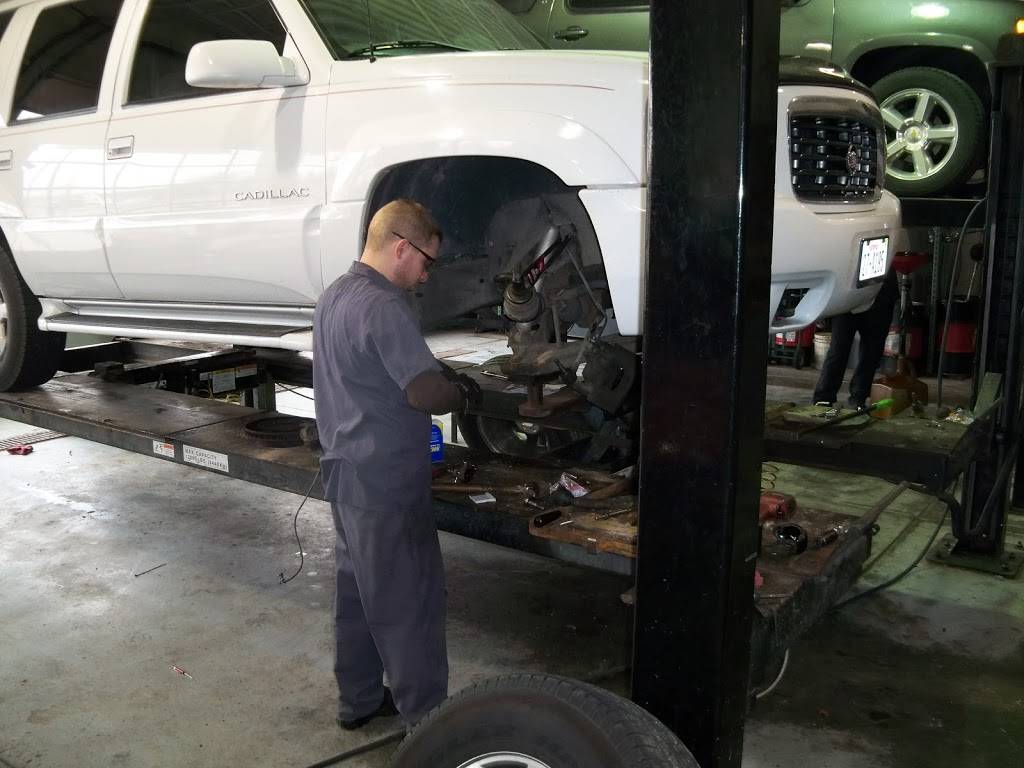 Tuffy Tire and Auto Repair | 1525 Pine Lake Rd, Lincoln, NE 68512, USA | Phone: (402) 421-1900