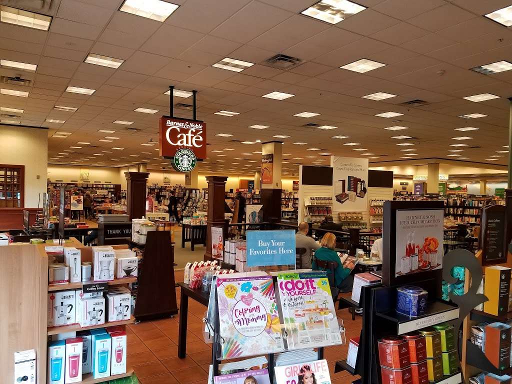 Barnes & Noble | 3651 Richmond Hwy, Alexandria, VA 22305, USA | Phone: (703) 299-9124