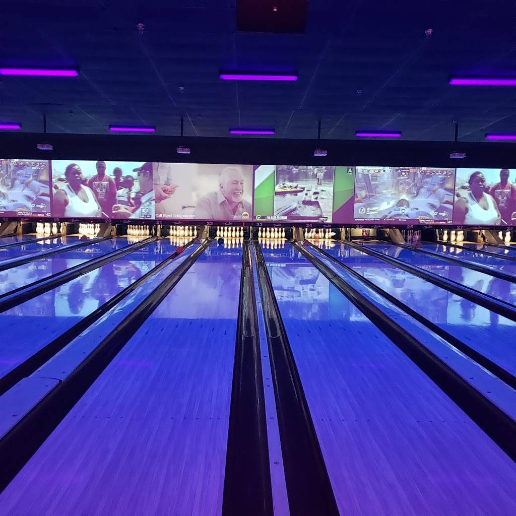 Bowlero Davie | 8200 W State Rd 84, Davie, FL 33324, USA | Phone: (954) 473-8822