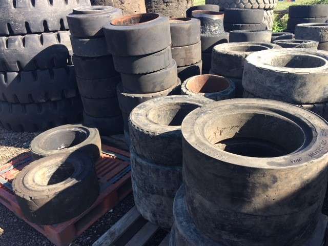 A & C Tyre Collection Service | Unit 8, 11 Little Warley Hall Ln, Warley, Brentwood CM13 3EN, UK | Phone: 07973 708715