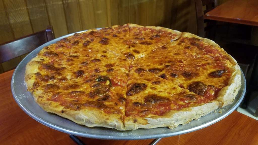 DeLucias Brick Oven Pizza | 3 1st Ave, Raritan, NJ 08869, USA | Phone: (908) 725-1322