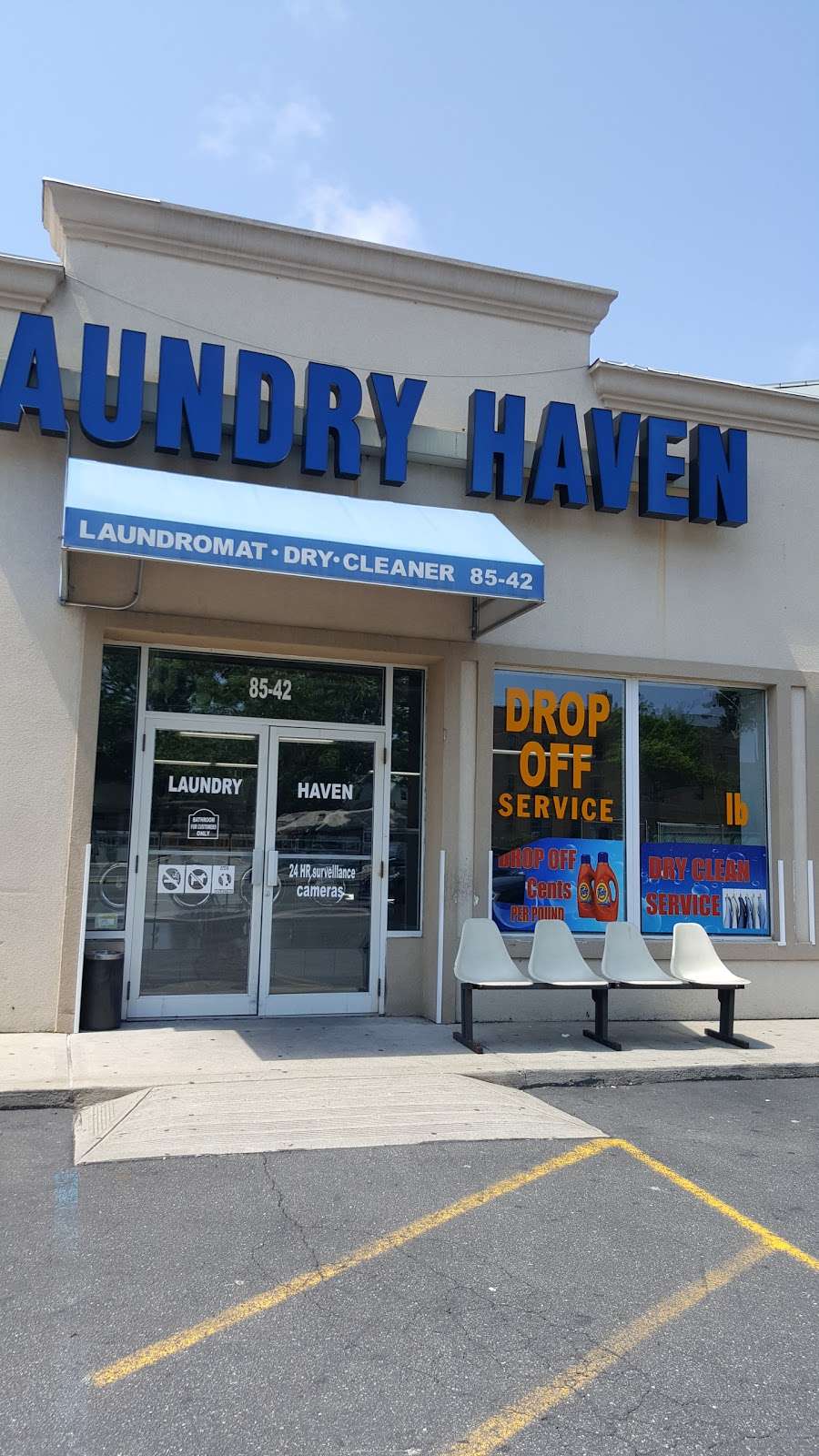 Laundry Haven | 8542 Woodhaven Blvd, Woodhaven, NY 11421, USA | Phone: (718) 846-4444