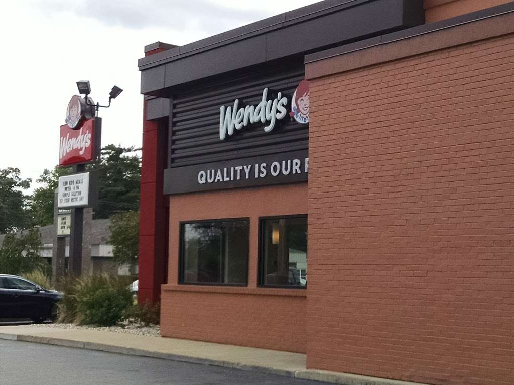 Wendys | 3420 Central Ave, Lake Station, IN 46405, USA | Phone: (219) 962-5523