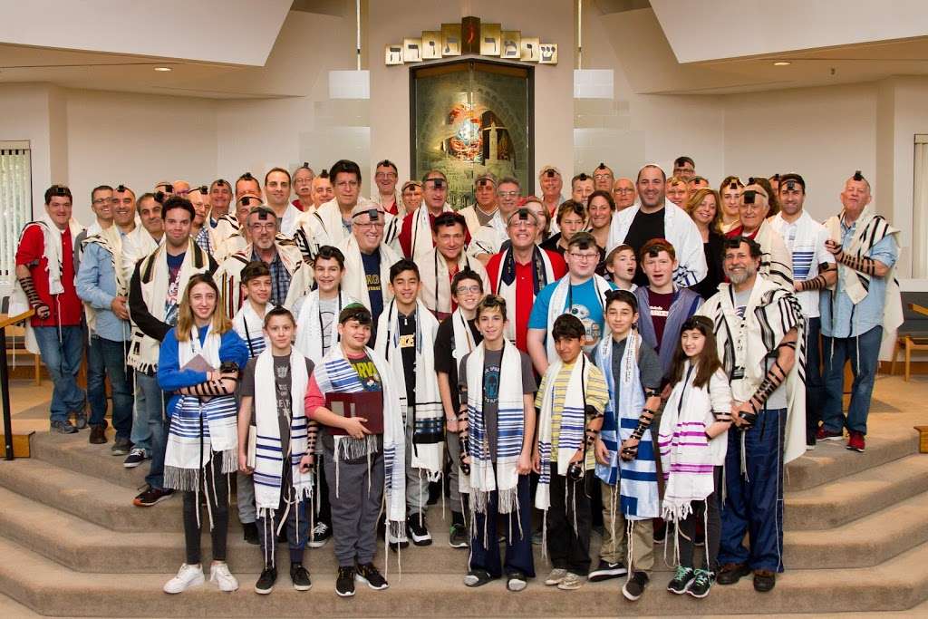 Shomrei Torah Synagogue | 7353 Valley Cir Blvd, West Hills, CA 91304, USA | Phone: (818) 854-7650