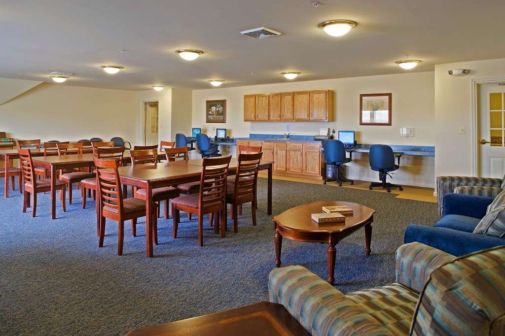 Cove Point Apartments in 7801 Peninsula Expy, Dundalk, MD 21222, USA