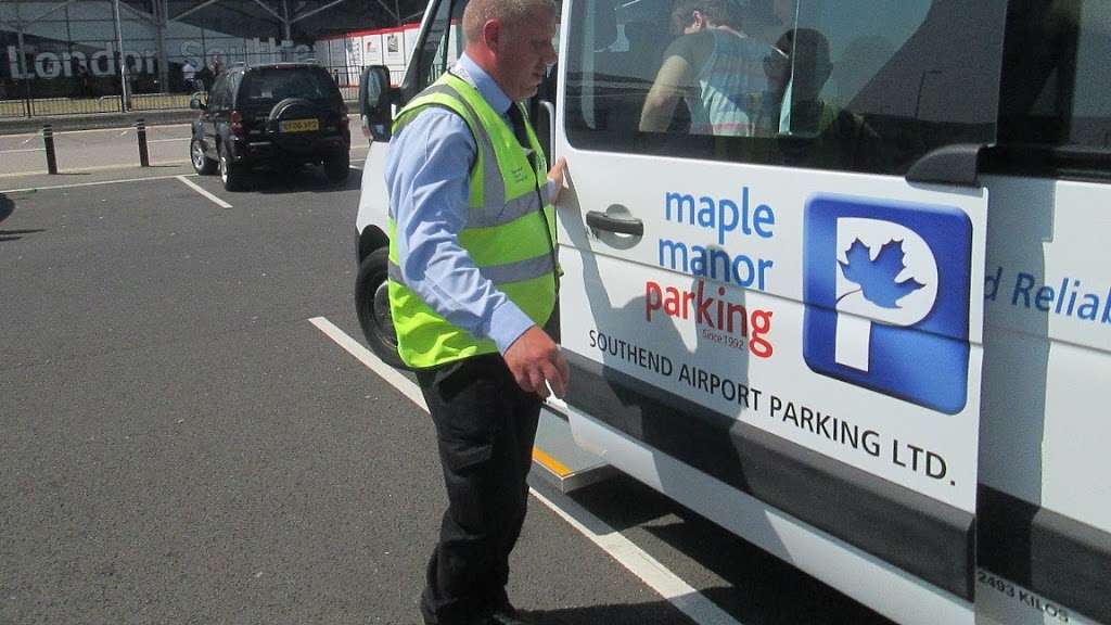 Maple Manor Parking | London Rd, Lowfield Heath, Crawley RH10 9SW, UK | Phone: 0333 322 2333