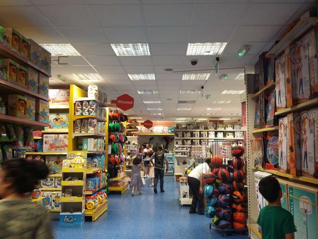 Smyths Toys Superstores | Gallions Reach Shopping Park, 3 Armada Way, London E6 7ER, UK | Phone: 020 7473 0048