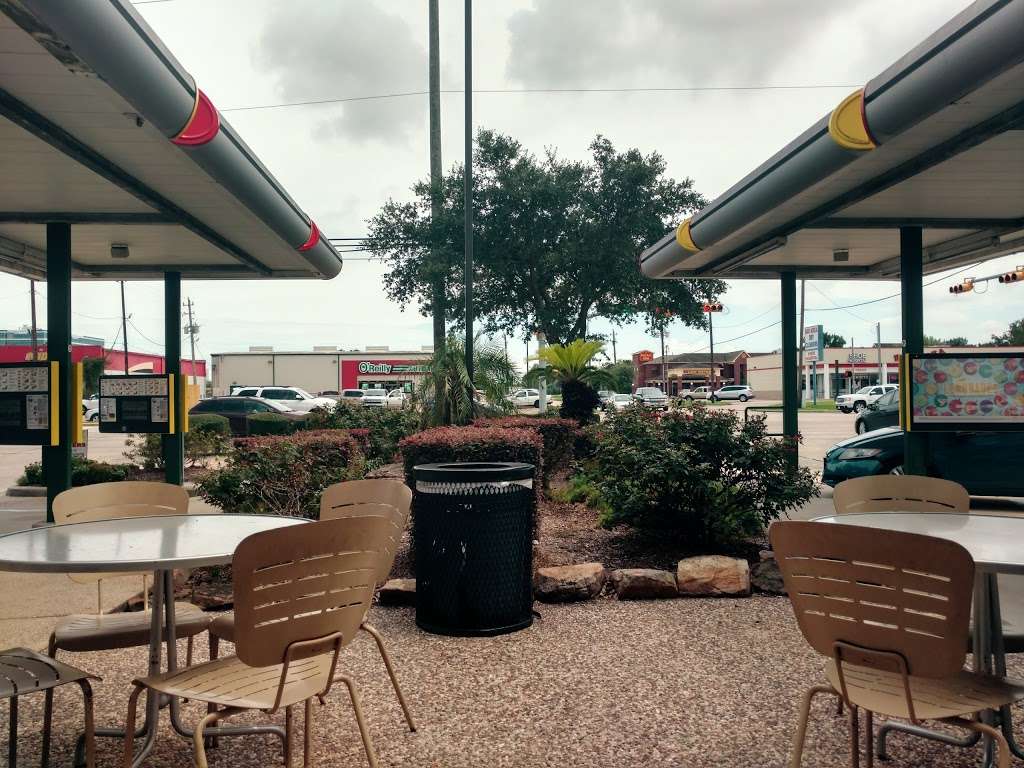 Sonic Drive-In | 310 Bay Area Blvd, Webster, TX 77598, USA | Phone: (281) 338-9931