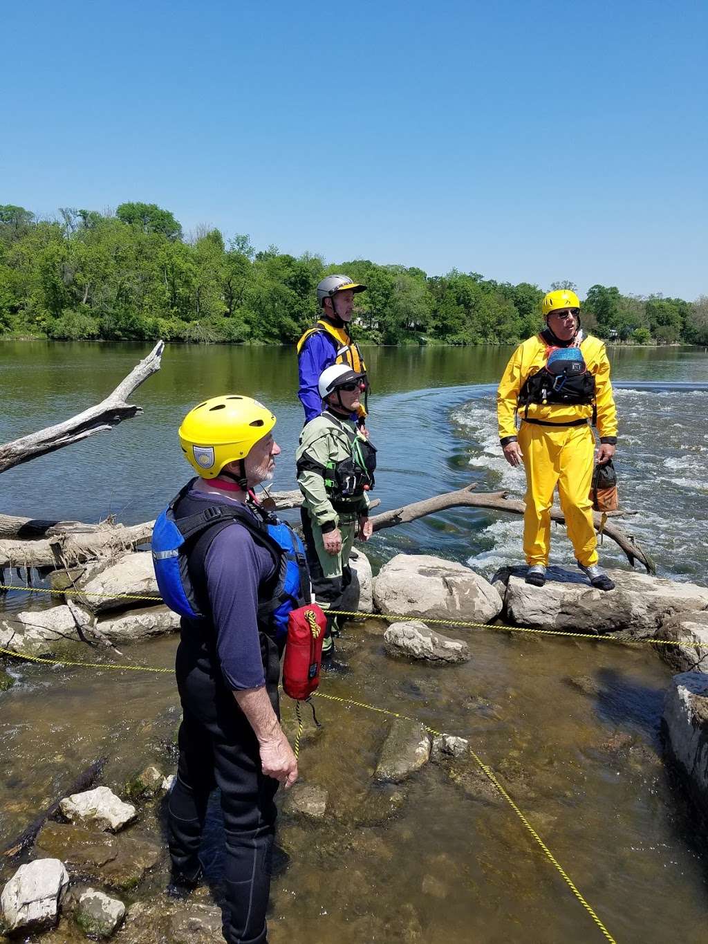 Van Emmon Park | 374 E Van Emmon St, Yorkville, IL 60560, USA | Phone: (630) 553-4350