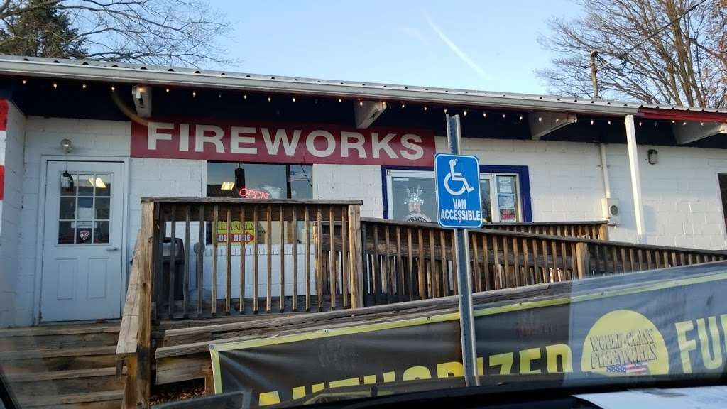 Fireworks Outlet | 2889 PA-611, Tannersville, PA 18372 | Phone: (570) 629-6000