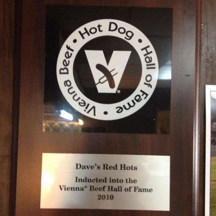 Daves Red Hots - restaurant  | Photo 7 of 9 | Address: 3422 Roosevelt Rd, Chicago, IL 60624, USA | Phone: (773) 722-9935