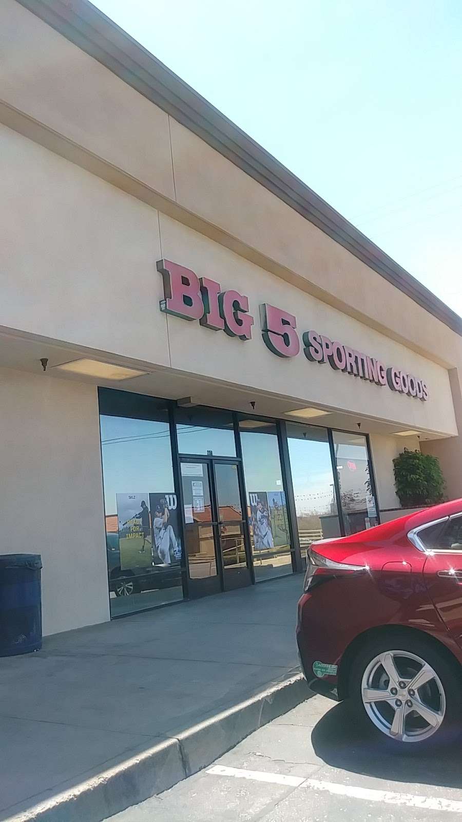 Big 5 Sporting Goods - San Bernardino (Highland) | 2150 E Highland Ave, San Bernardino, CA 92404, USA | Phone: (909) 862-1940