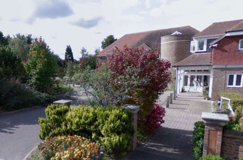 Hospice in the Weald | Maidstone Rd, Pembury, Tunbridge Wells TN2 4TA, UK | Phone: 01892 820500