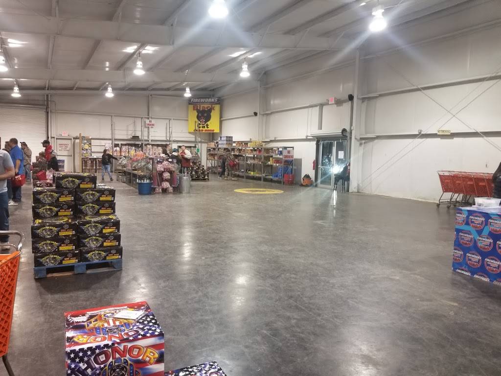 Fireworks Superstore - New Waverly | 3022, I-45, New Waverly, TX 77358, USA | Phone: (346) 297-0672