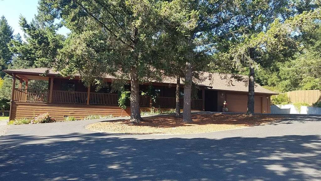 WineBerry Lodge | 3025 Gravenstein Hwy N, Sebastopol, CA 95472, USA | Phone: (707) 529-2000