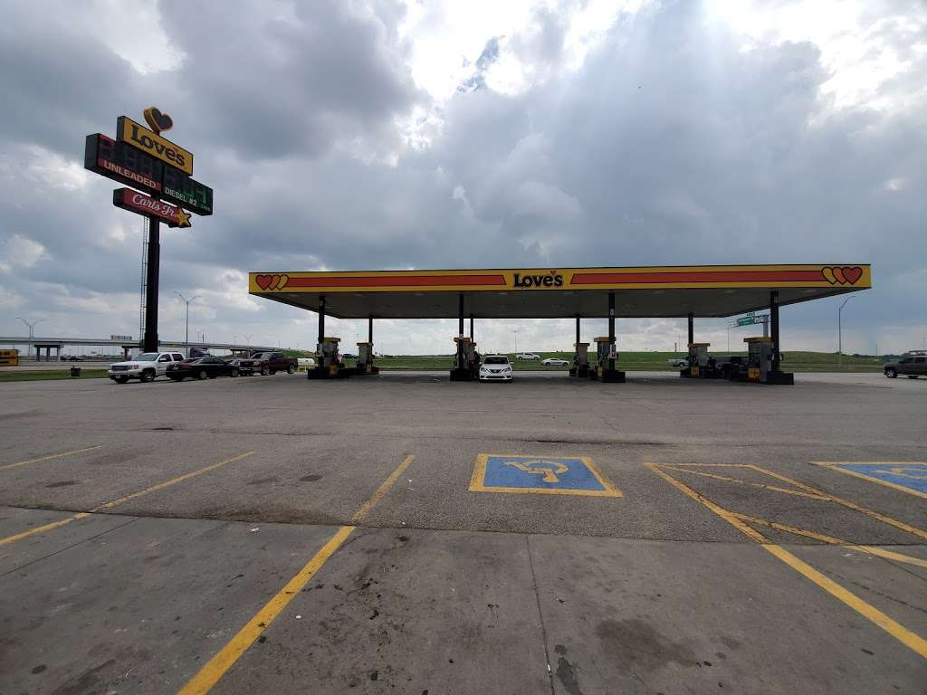 Loves Travel Stop | 2500 S, I-45, Hutchins, TX 75141, USA | Phone: (972) 225-3560