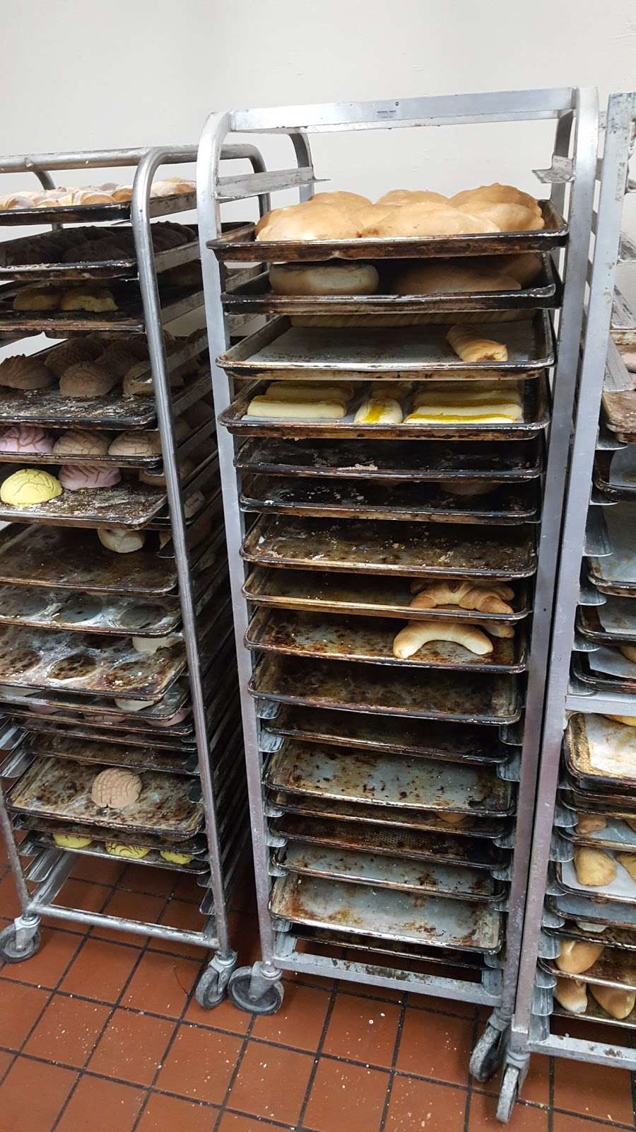 Panaderia Paloza | 1701 E McFadden Ave, Santa Ana, CA 92705, USA | Phone: (714) 547-7352