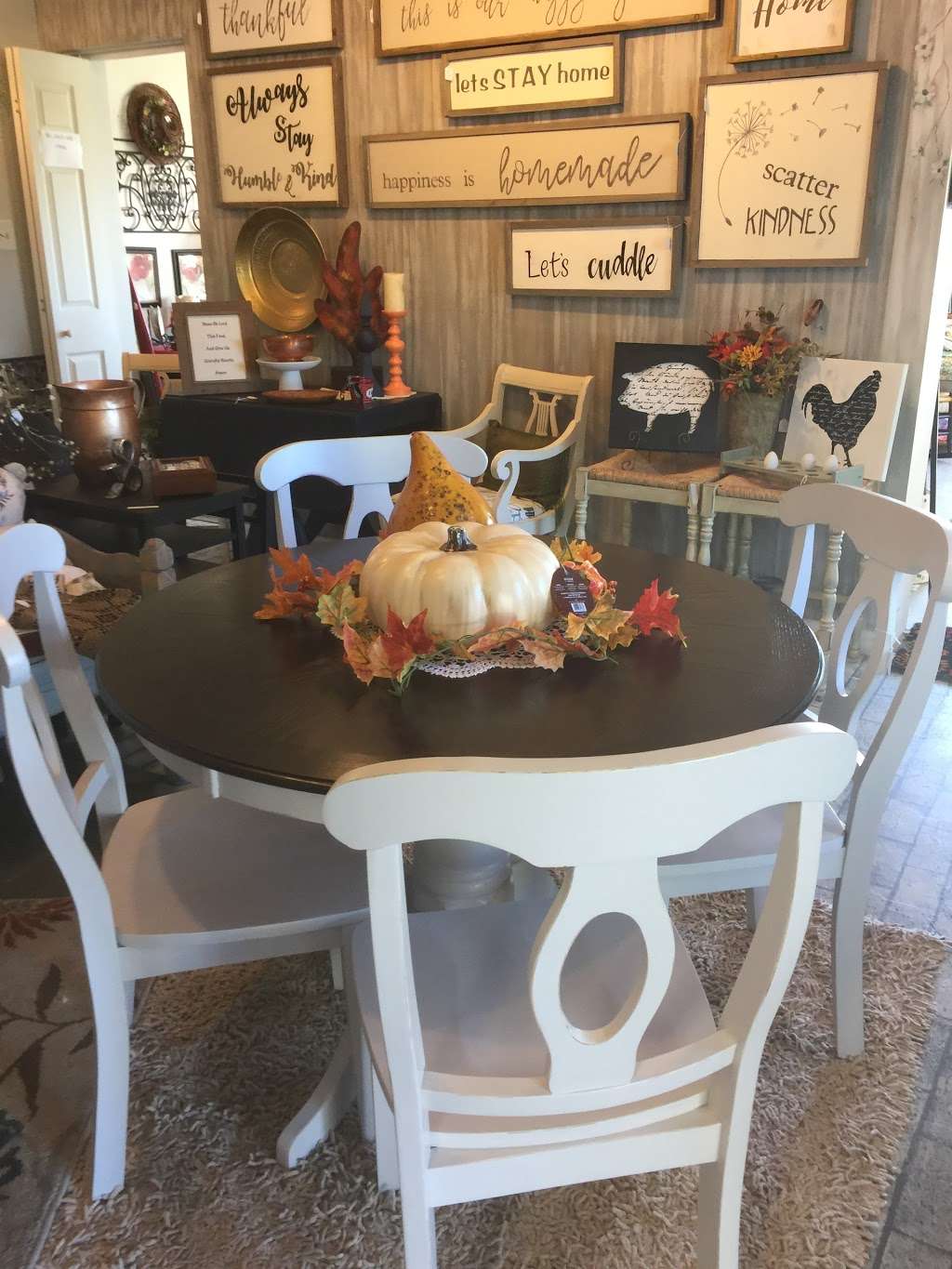 Seek and Find furniture and Home Decor | 3750 S Green St, Brownsburg, IN 46112 | Phone: (317) 473-2845