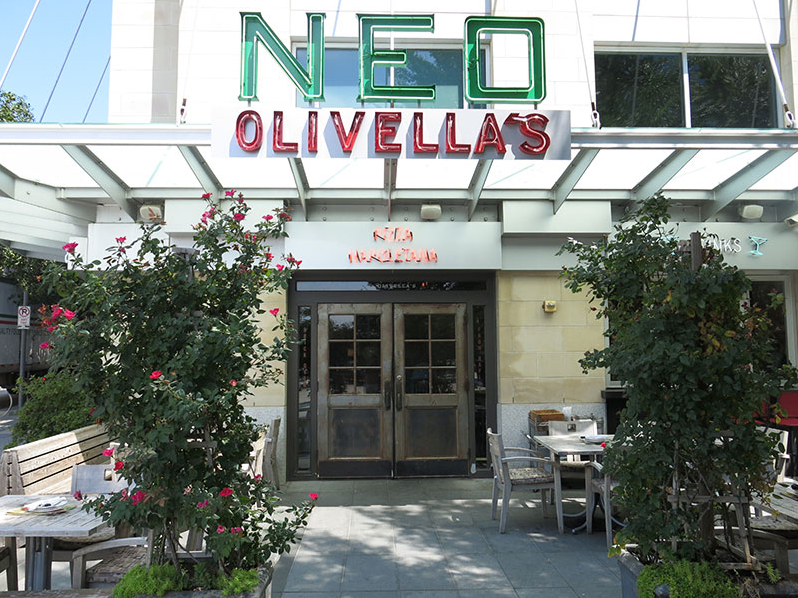 Olivellas Neo Pizza Napoletana | 2340 Victory Park Ln, Dallas, TX 75219, USA | Phone: (214) 522-9898