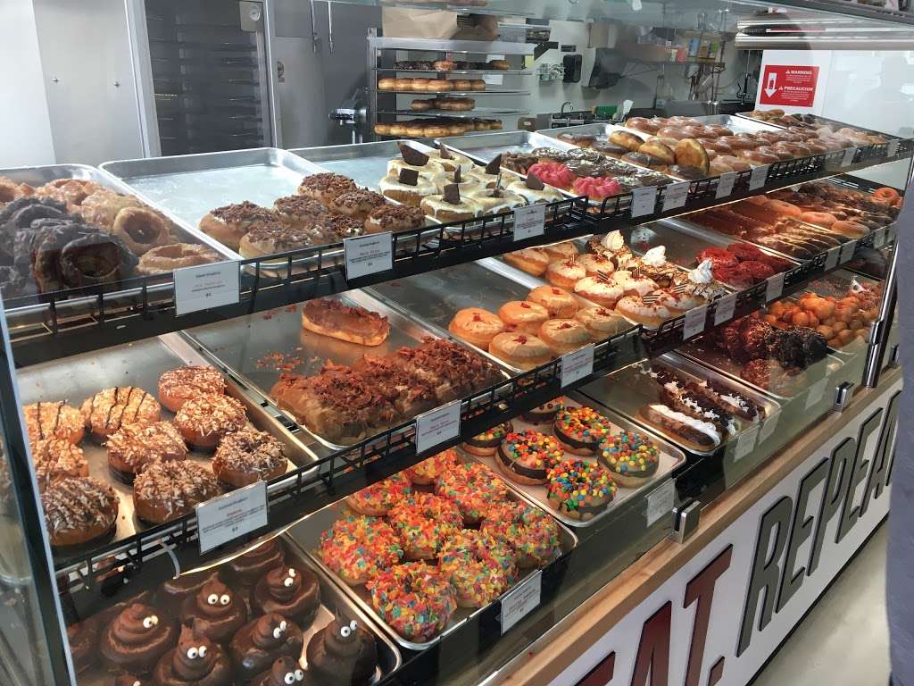 The Doughnut Parlor | 22361 Antonio Pkwy, Rancho Santa Margarita, CA 92688, USA | Phone: (949) 709-0099