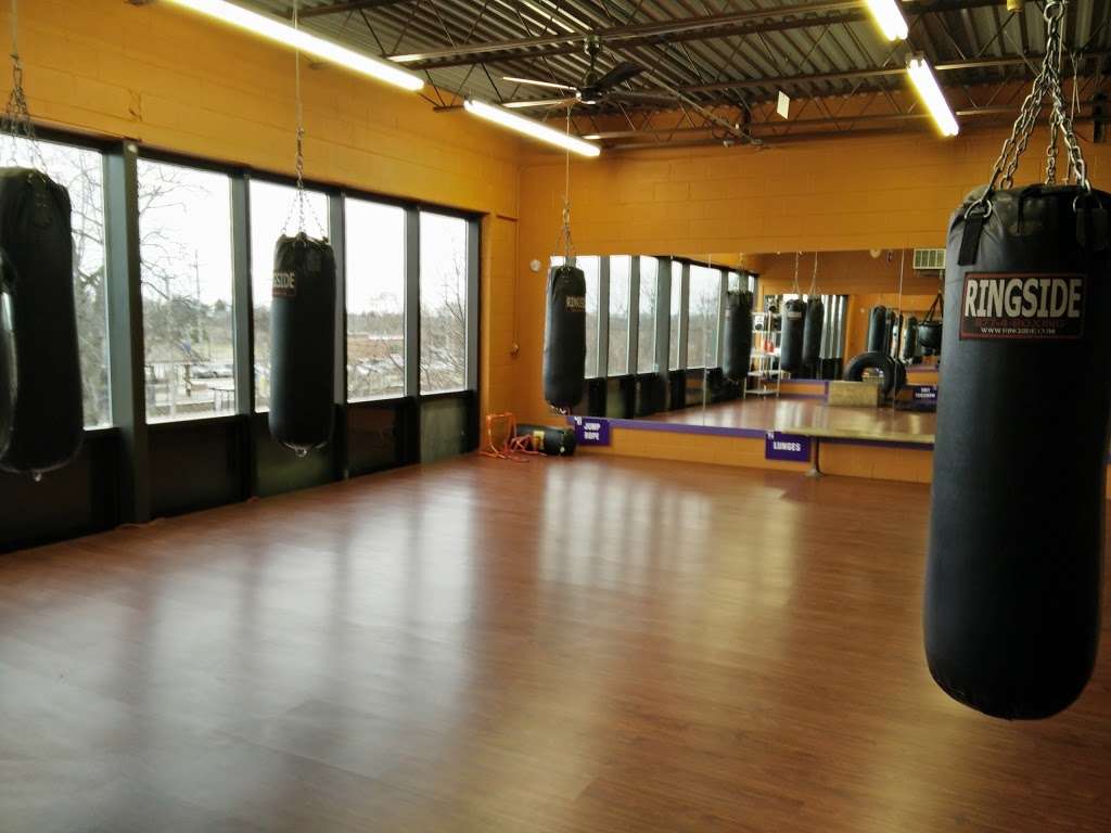 Warehouse Gym & Boxing Club | 3570 Western Ave, Highland Park, IL 60035 | Phone: (847) 432-4444