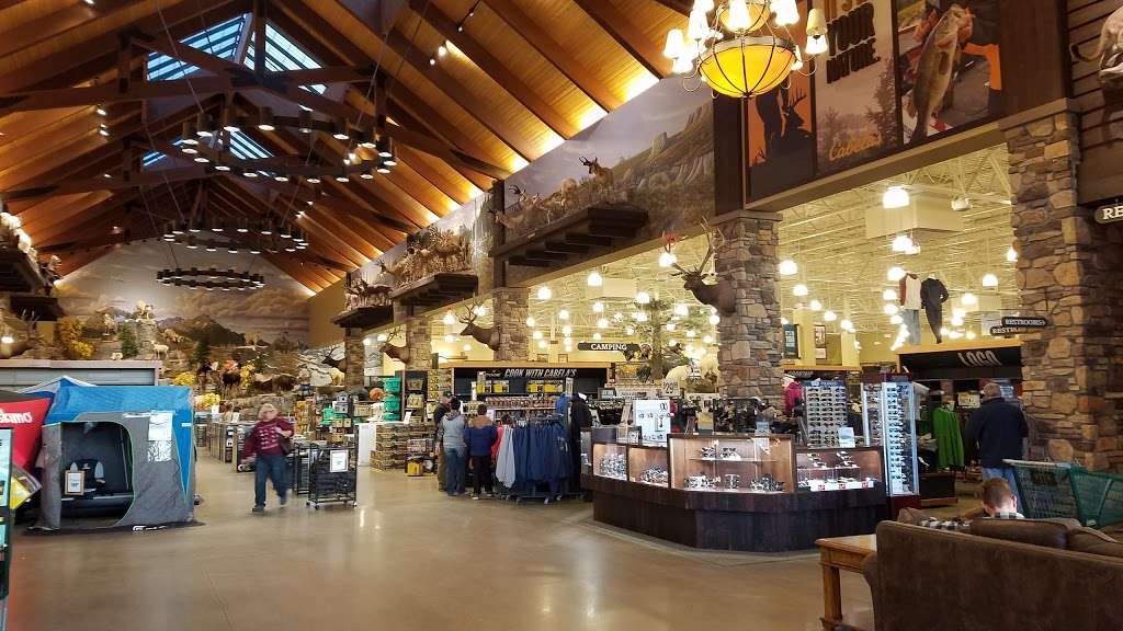 Cabelas | 14050 Lincoln St, Thornton, CO 80023, USA | Phone: (303) 625-6100