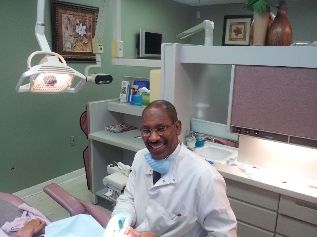 Advance Dental Care | 7259 Hanover Parkway, A, Greenbelt, MD 20770, USA | Phone: (301) 474-6392