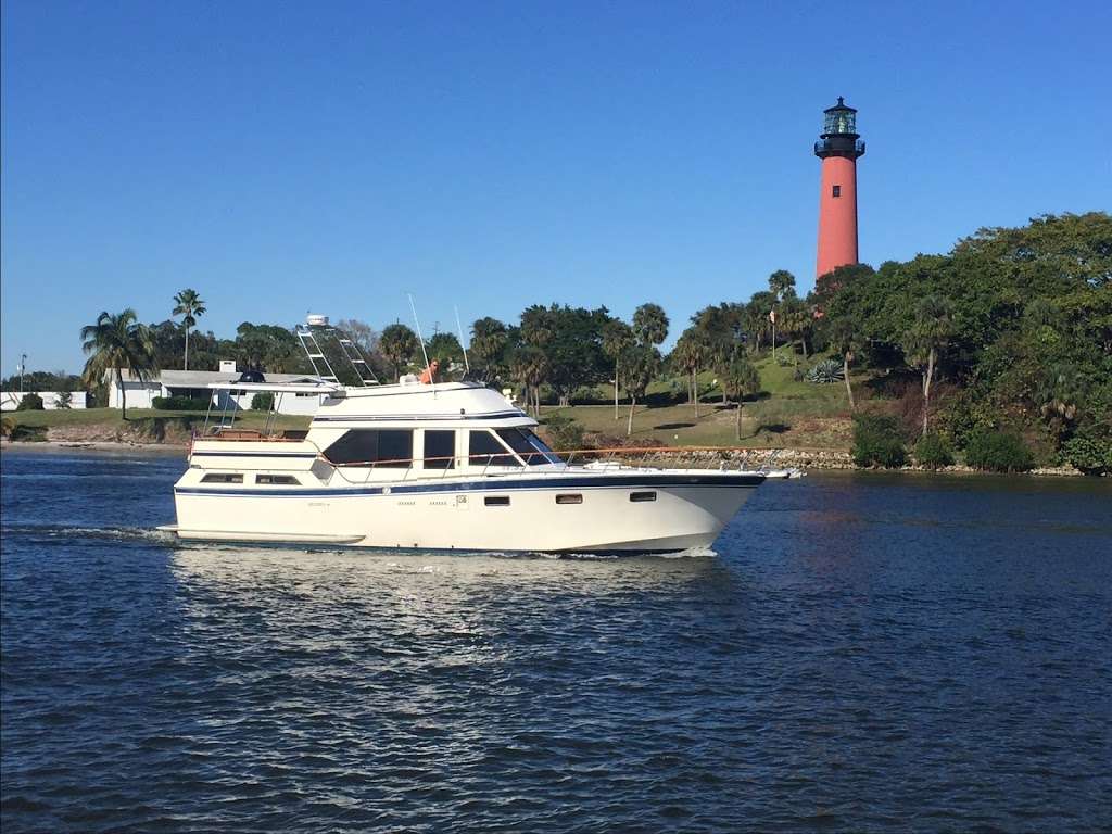 Jupiter LightHouse Charters | 18487 SE Federal Hwy Blowing Rocks Marina, Tequesta, FL 33469, USA | Phone: (561) 260-1185