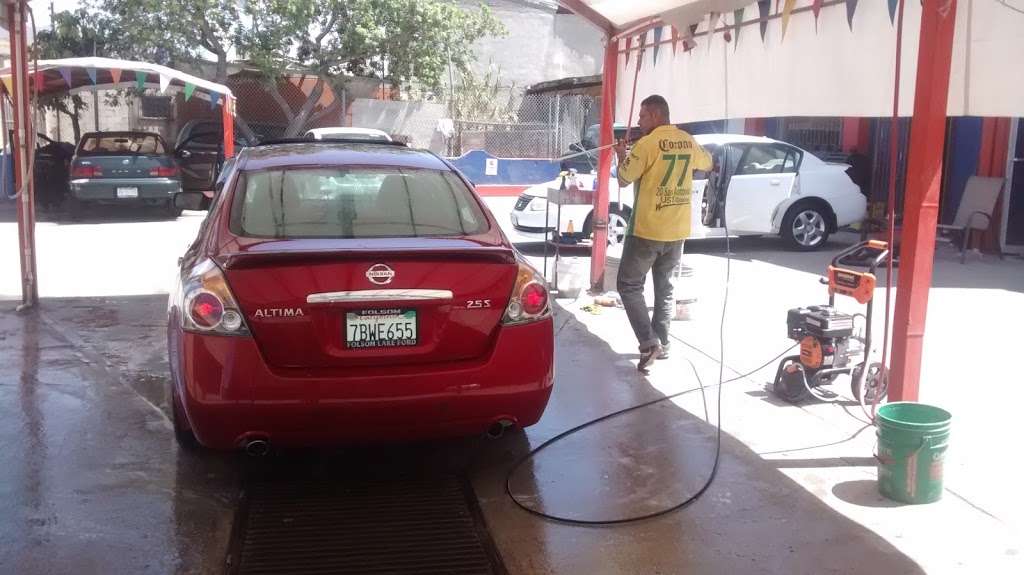 Car Wash La 20 Suc. Murua | 18711, Campestre Murua, 22465 Tijuana, B.C., Mexico | Phone: 664 303 1271