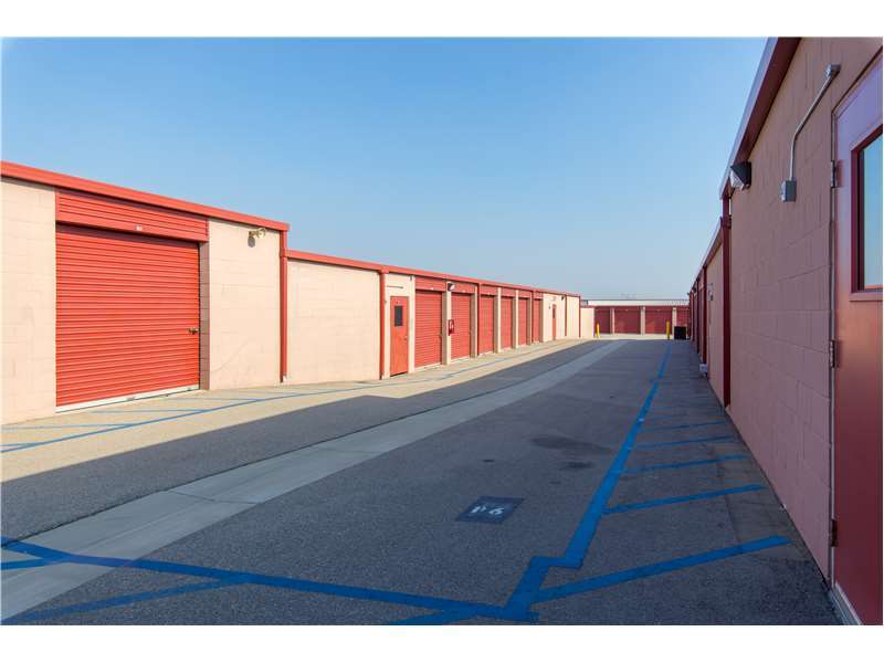 Extra Space Storage | 3285 N Locust Ave, Rialto, CA 92377, USA | Phone: (909) 368-0033