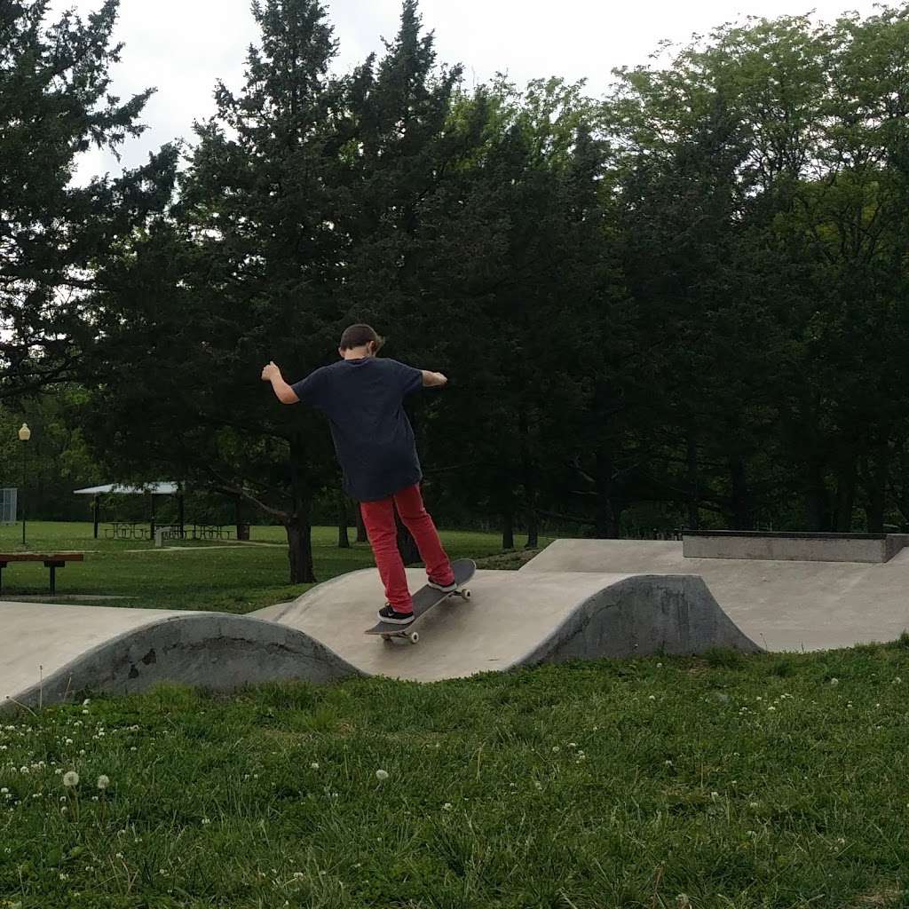 Skatepark at Deerfield Park | 2901 W Princeton Blvd, Lawrence, KS 66049, USA | Phone: (785) 832-7920