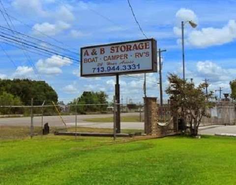 A & B Boat & RV Storage | 8750 Galveston Rd, Houston, TX 77034, USA | Phone: (713) 987-3438