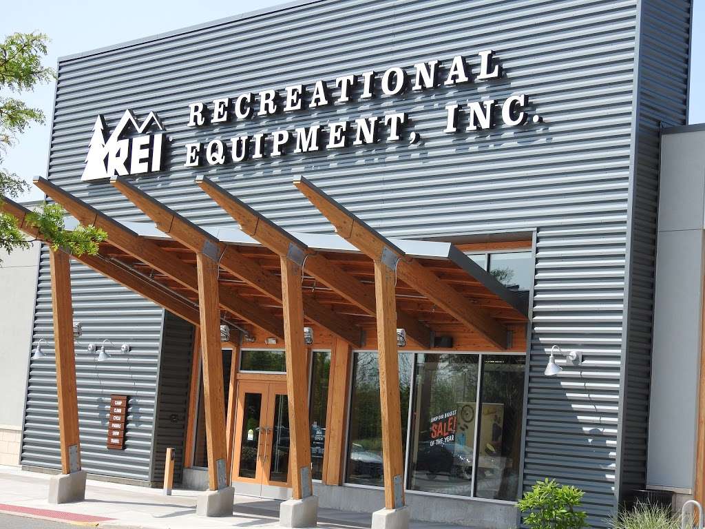 REI | 3371 Us Highway 1 #34, Lawrenceville Rd, Lawrence Township, NJ 08648, USA | Phone: (609) 750-1938