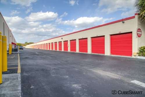 CubeSmart Self Storage | 10755 Pembroke Rd, Pembroke Pines, FL 33025, USA | Phone: (954) 433-2005