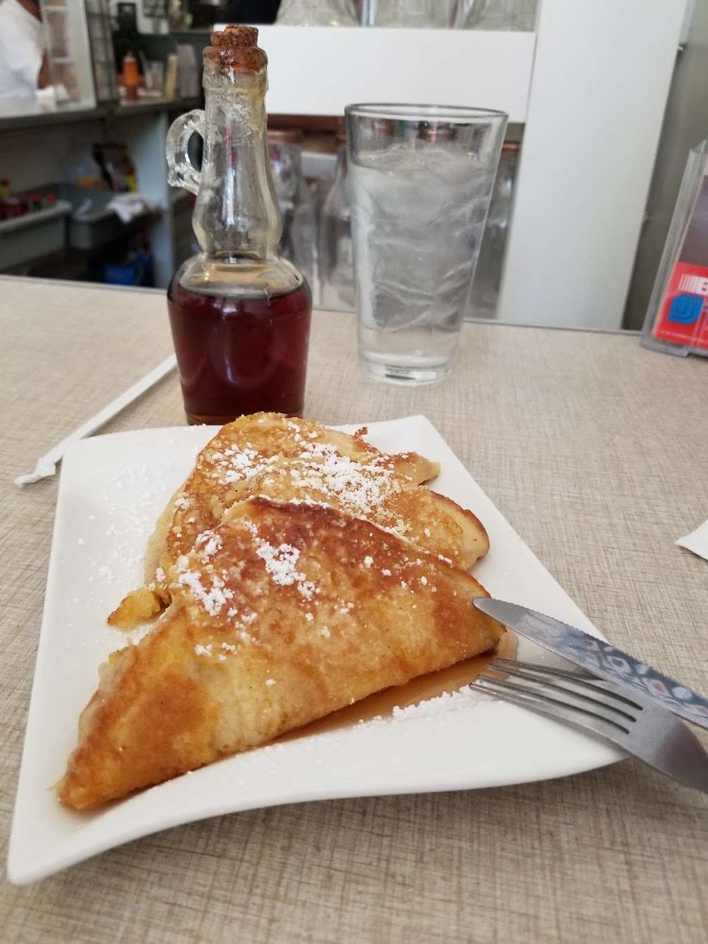 Red Hen Cafe | 5070, 2697 Fair Oaks Ave, Altadena, CA 91001, USA | Phone: (626) 791-1614