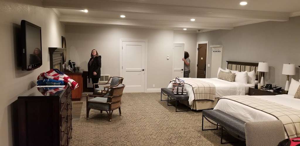 Drakes Sonoma Coast | 103 CA-1, Bodega Bay, CA 94923, USA | Phone: (707) 875-3525