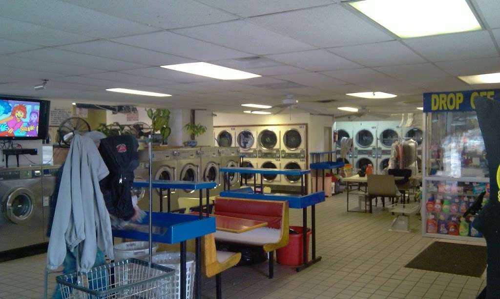 king laundromat | 1425 Chester Pike, Sharon Hill, PA 19079, USA | Phone: (484) 801-0086