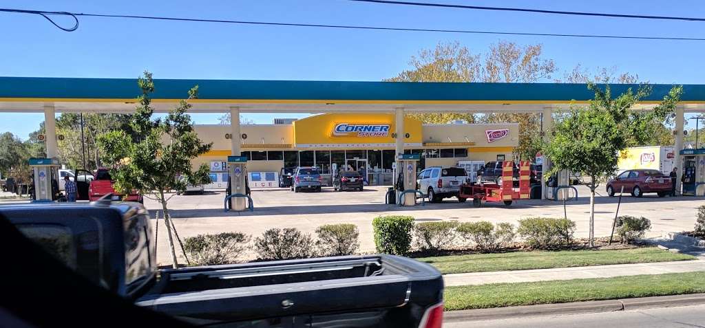 Valero | 502 N Cleveland St, Dayton, TX 77535, USA