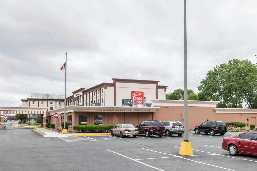 Econo Lodge | 4000 Calumet Ave, Hammond, IN 46320, USA | Phone: (219) 931-0900