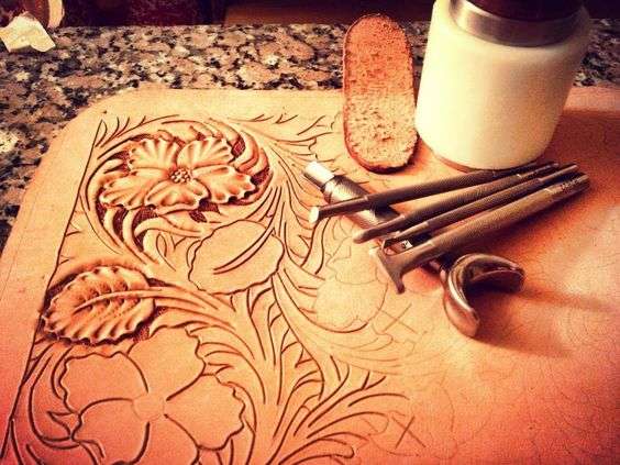 Christian Leather Bible Covers | 2286 Via Puerta d, Laguna Woods, CA 92637, USA | Phone: (951) 966-7885