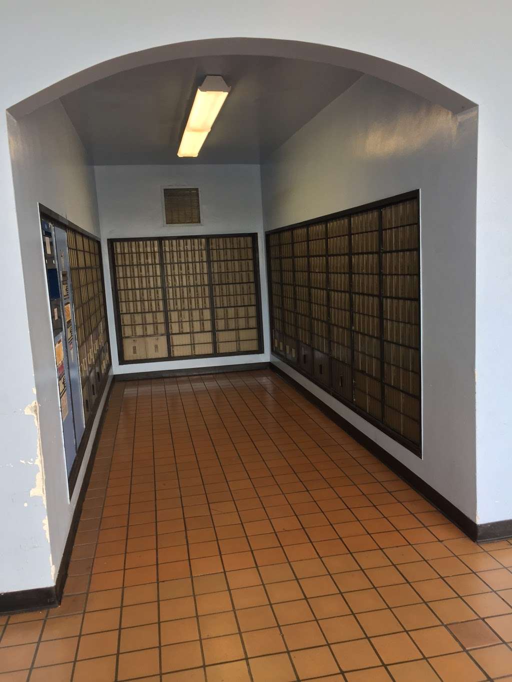 United States Postal Service | 1455 W Redondo Beach Blvd, Gardena, CA 90247, USA | Phone: (800) 275-8777